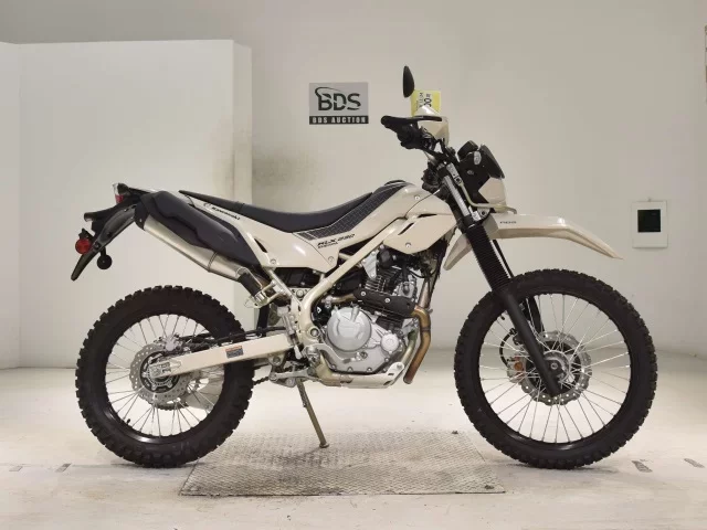 Kawasaki KLX230 SHERPA лот № 2800 оценка 7  с аукциона в Японии
