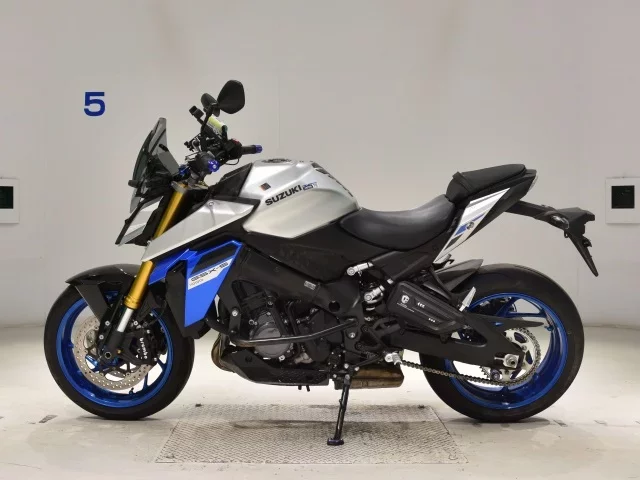 Suzuki GSX-S1000-2