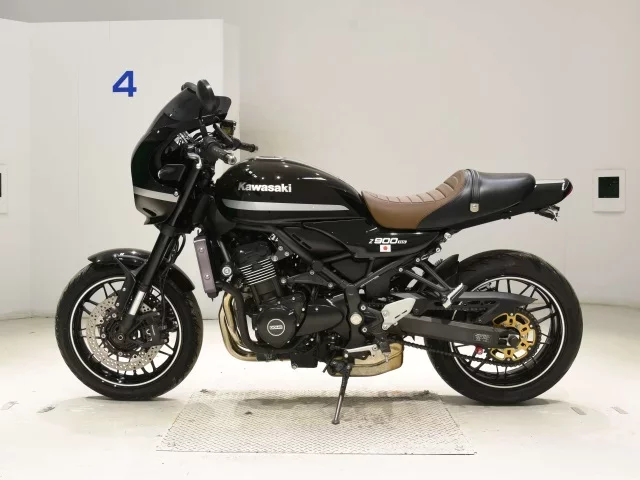 Kawasaki Z900RSKAFE