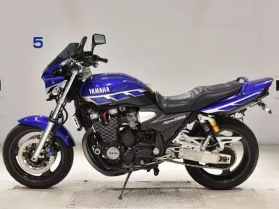 Yamaha XJR1300  с аукциона в Японии