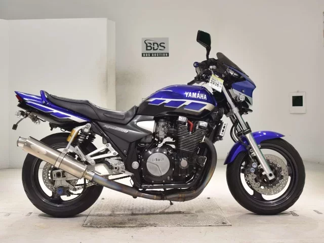 Yamaha XJR1300 лот № 2936 оценка 4  с аукциона в Японии