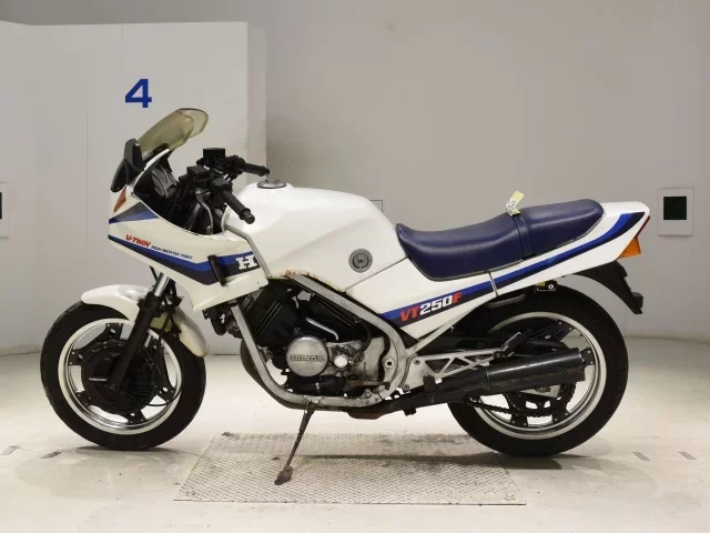 Honda VT250F