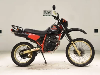 Honda XLR250R-1