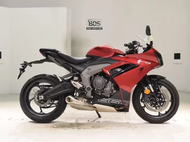 Triumph  DAYTONA 660 лот № 5167 оценка 6  с аукциона в Японии