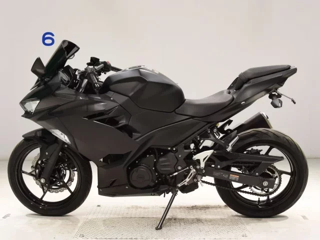 Kawasaki NINJA400-2