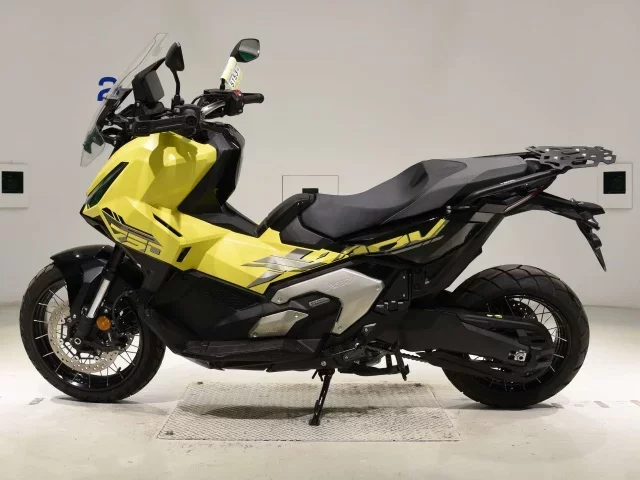 Honda X-ADV750-2