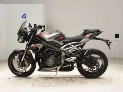 Triumph TRIUMPH STREET TRIPLE RS  с аукциона в Японии