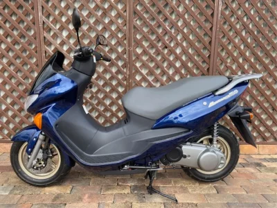 Suzuki AVENIS150