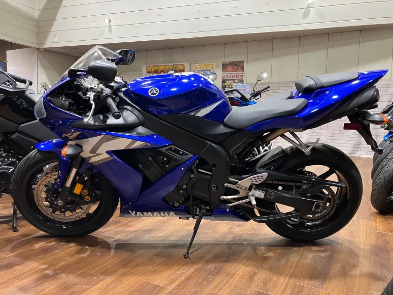 Yamaha YZF-R1