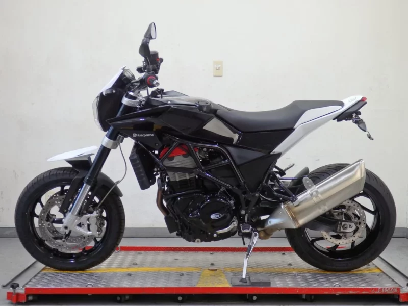 Other HUSQUARNA NUDA900