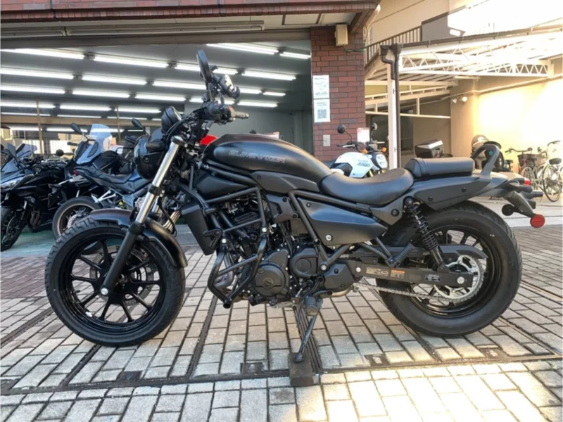 Kawasaki ELIMINATOR 400-1
