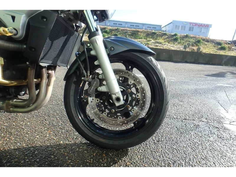 Suzuki GSR400