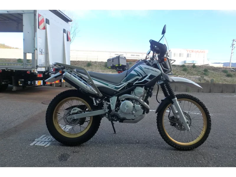 Yamaha SEROW 250