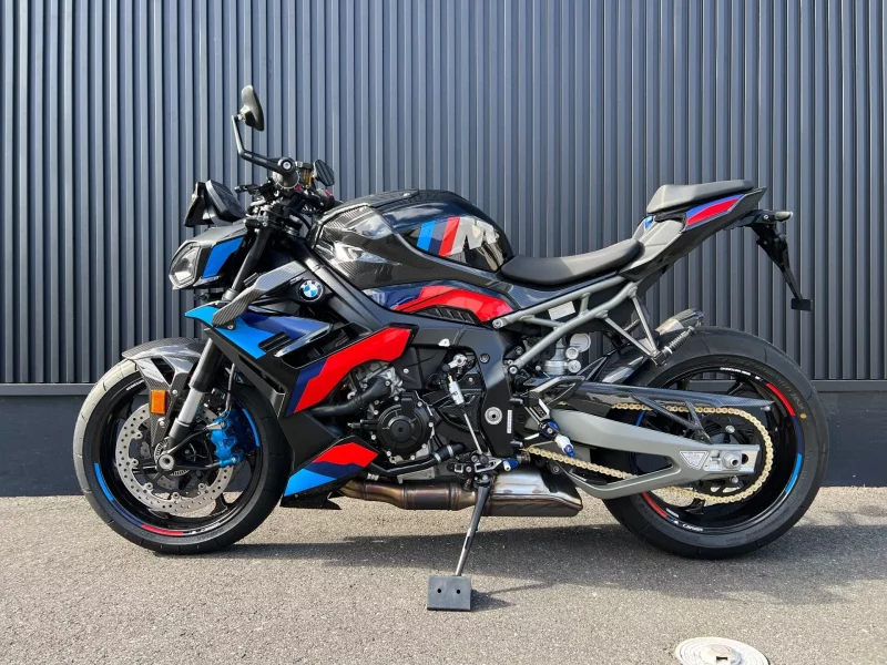 BMW BMW M1000R