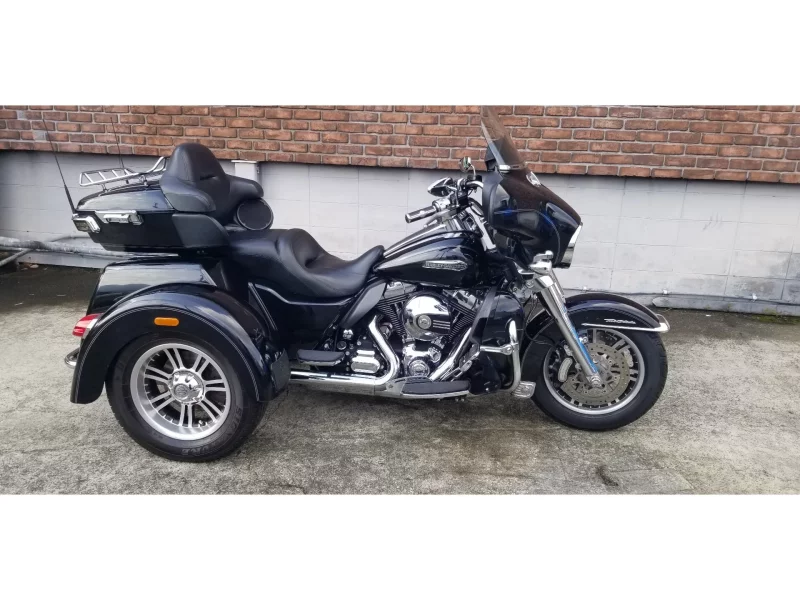Harley-Davidson HARLEY FLHTCU