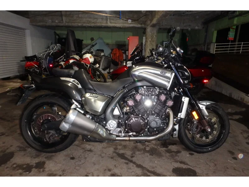 Yamaha V-MAX