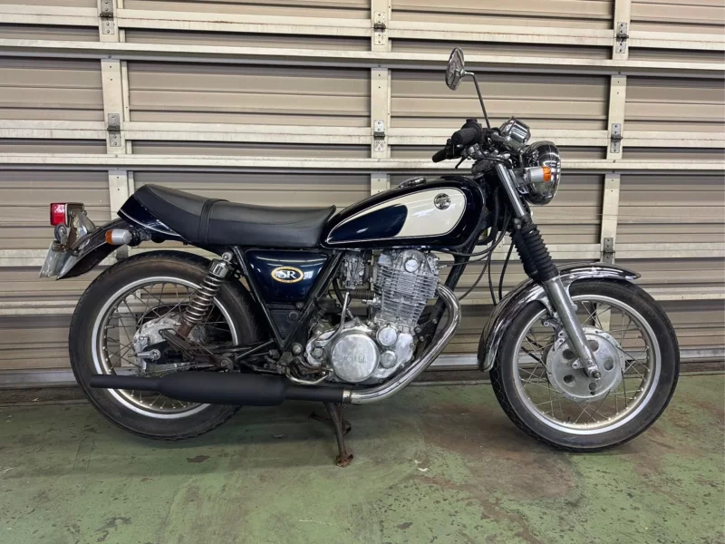 Yamaha SR400-1