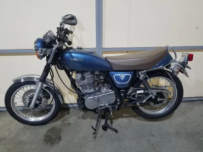 Yamaha SR400-1 лот № 02003 оценка 4  с аукциона в Японии 2