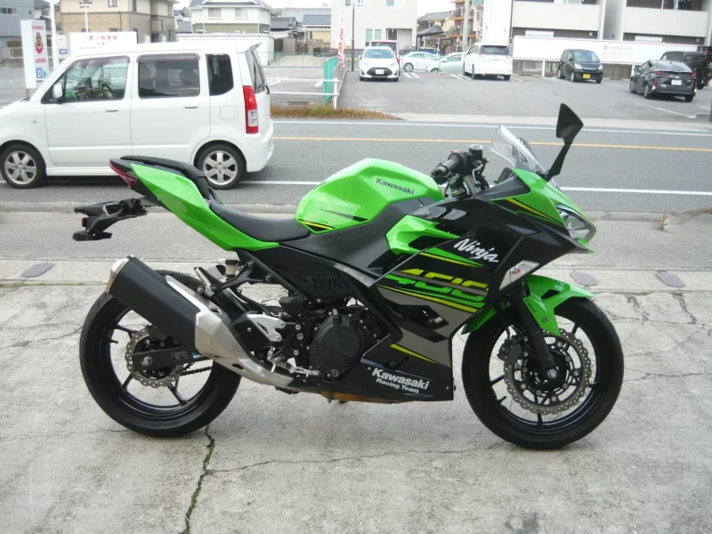 Kawasaki Ninja 400 KRT ED лот № 02038 оценка 4  с аукциона в Японии