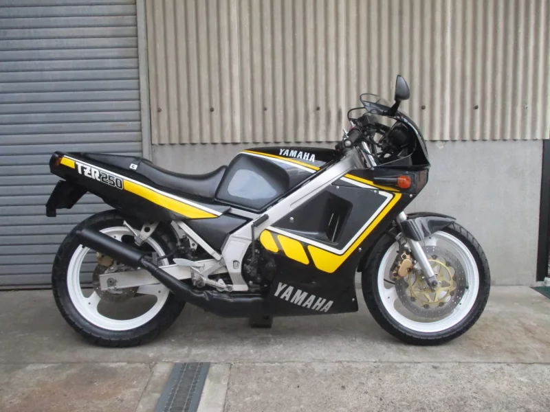 Yamaha TZR250-1