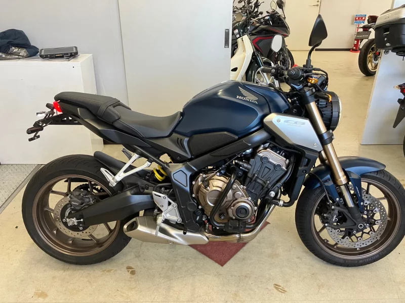 Honda CB650R лот № 02138 оценка 4  с аукциона в Японии