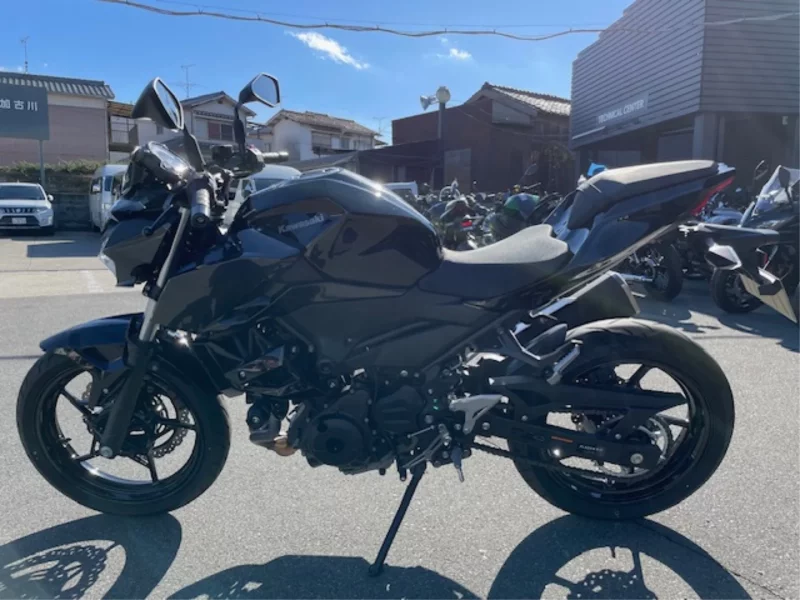 Kawasaki Z400 лот № 04256 оценка 4  с аукциона в Японии