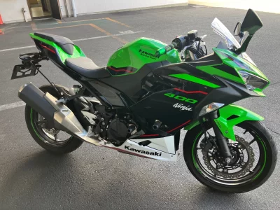Kawasaki Ninja 400 KRT ED 2021