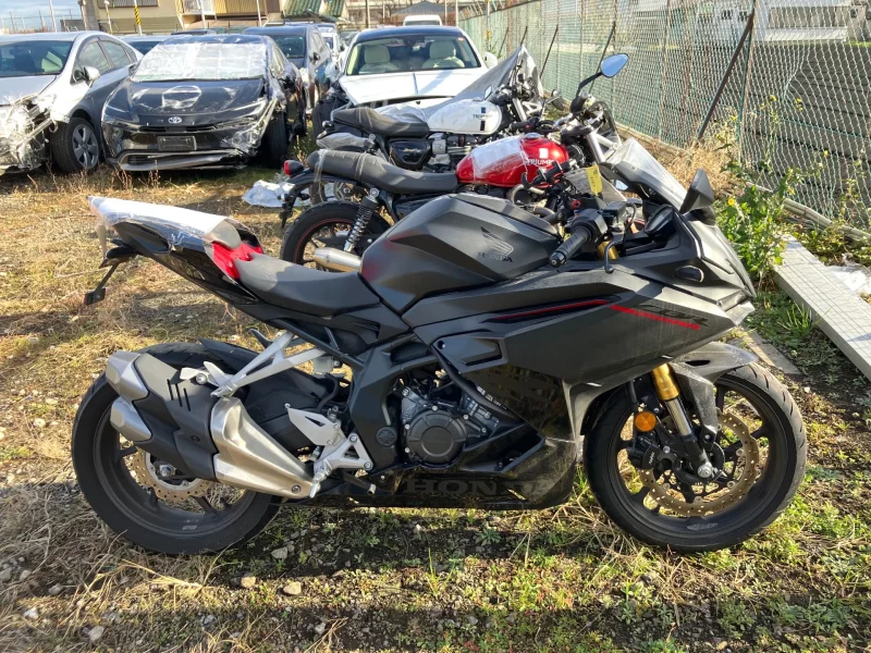 Honda CBR250RR лот № 04285 оценка 4  с аукциона в Японии