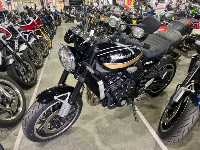 Kawasaki Z900RS лот № 04338 оценка 5  с аукциона в Японии 2