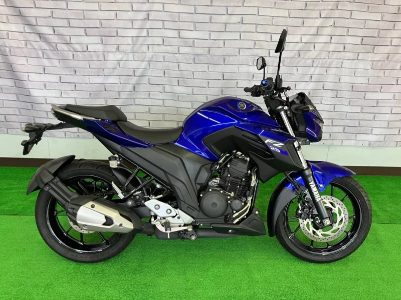 Yamaha FZ25 лот № 04335 оценка 5  с аукциона в Японии