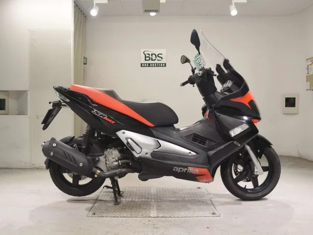 Aprilia  SR MAX 300IE лот № 5154 оценка 4  с аукциона в Японии