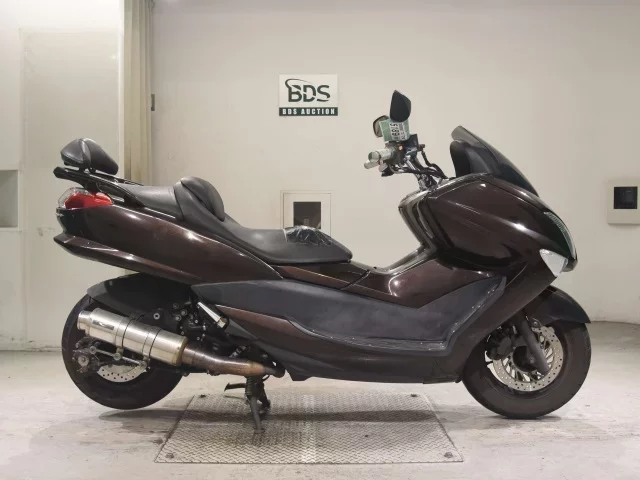 Yamaha MAJESTY 250-4 лот № 5189 оценка 4  с аукциона в Японии