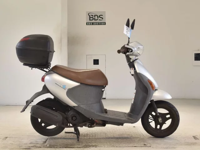 Suzuki LET S4