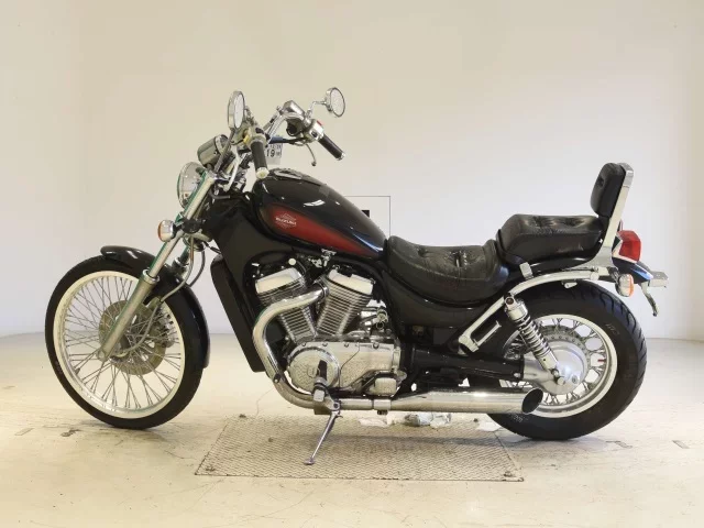 Suzuki INTRUDER 400