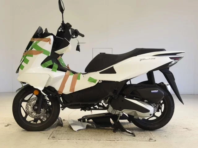 Honda PCX125-4