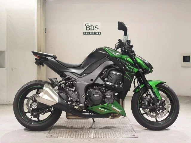 Kawasaki Z1000-5A лот № 7579 оценка 6  с аукциона в Японии