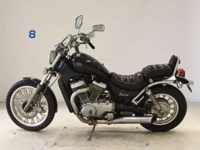 Suzuki INTRUDER 750 SHO LOUIS NOT EQUIPPED