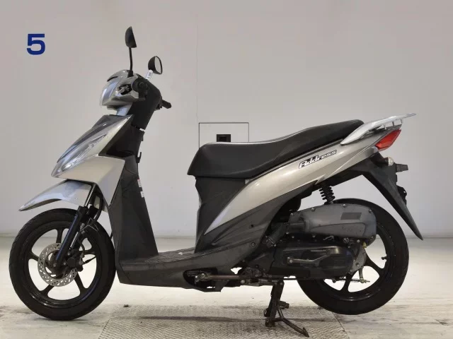 Suzuki ADDRESS110-2