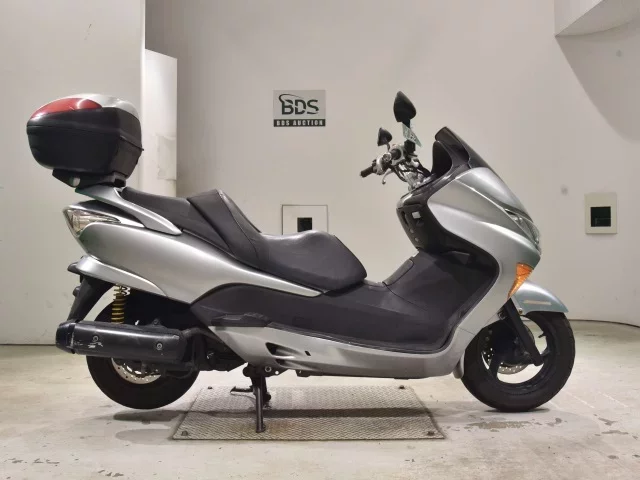 Honda FORZA ABS лот № 2541 оценка 4  с аукциона в Японии