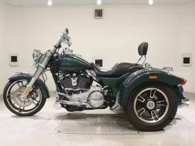 Harley-Davidson HARLEY FLRT1870 лот № 7634 оценка 5  с аукциона в Японии 2