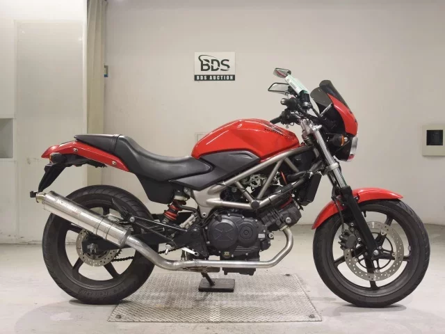Honda VTR250 лот № 5082 оценка 4  с аукциона в Японии