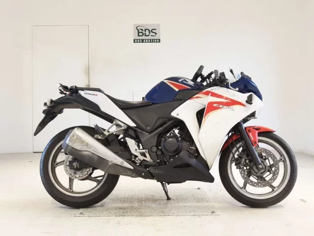 Honda CBR250R ABS