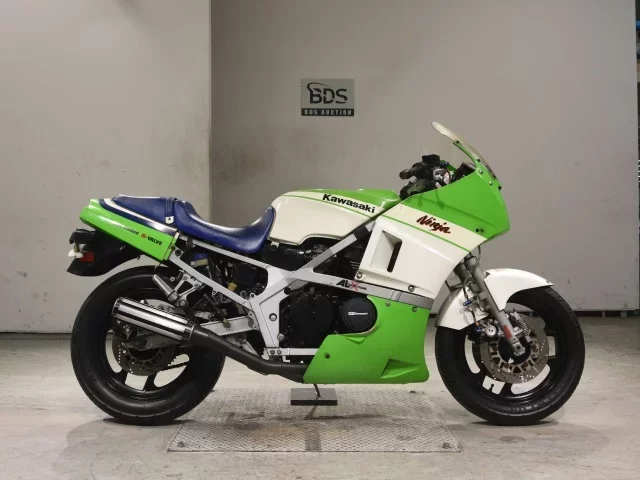 Kawasaki GPZ400R SHO LOUIS NOT EQUIPPED E,DA