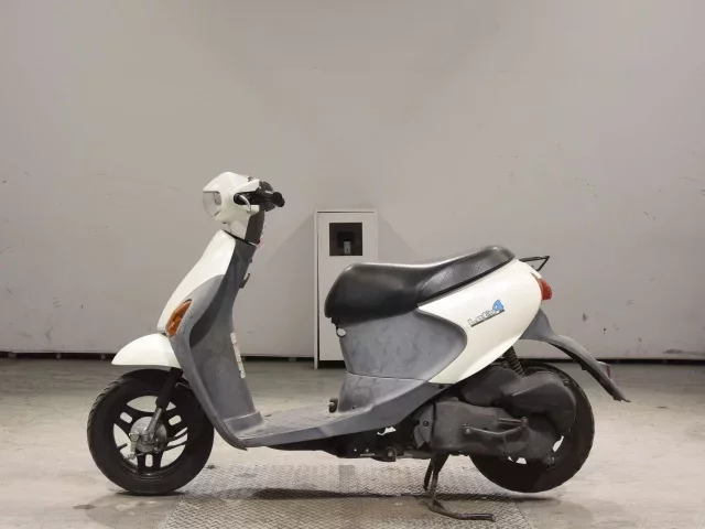 Suzuki LET S4