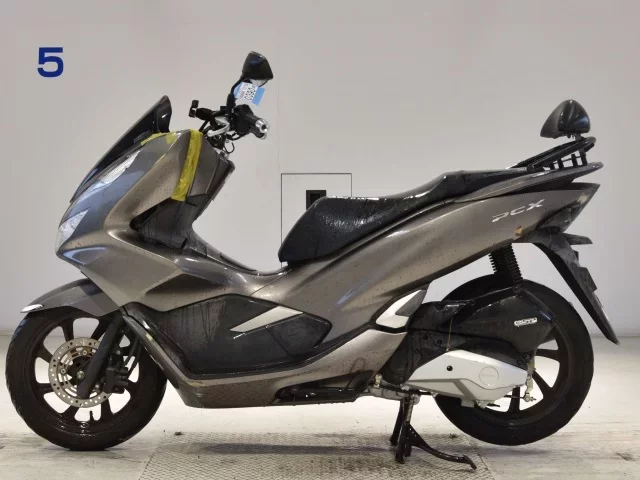 Honda PCX125-3