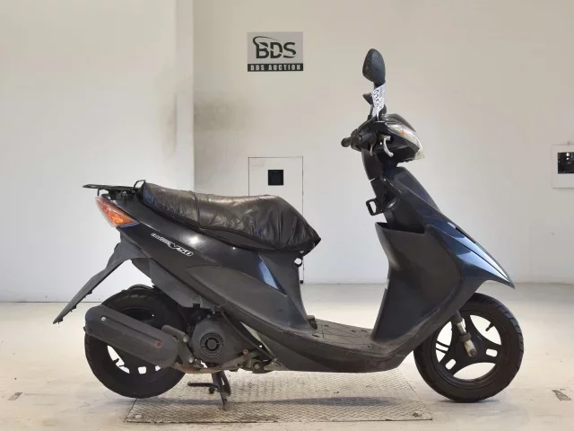 Suzuki ADDRESS V50-3