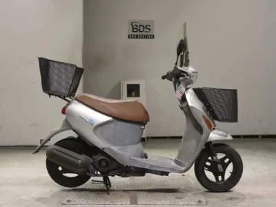 Suzuki LET S4