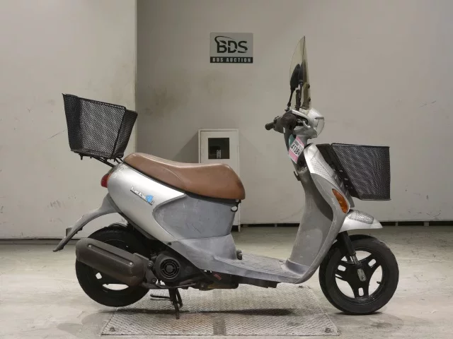 Suzuki LET S4