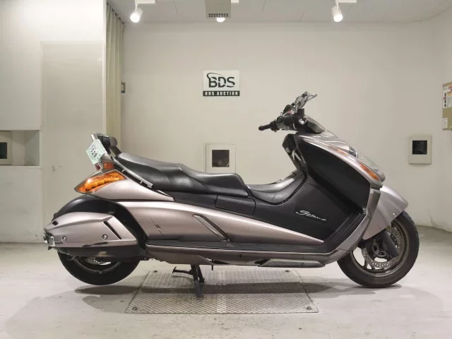 Suzuki GEMMA250 лот № 7528 оценка 4  с аукциона в Японии