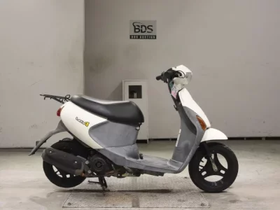 Suzuki LET S4